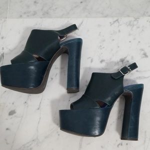 Jeffrey Campbell Olive Green Platform Sandals 7